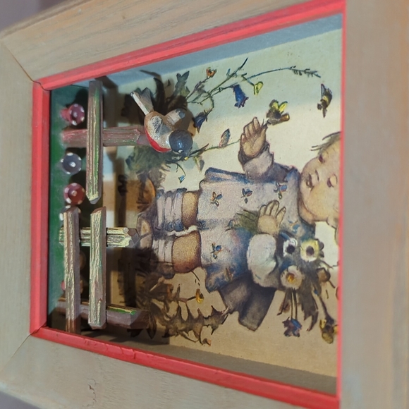 Hummel 3D Shadow Box Printed in Germany Emil Fink Verlag Fence Garden Girl Decor - Picture 3 of 7